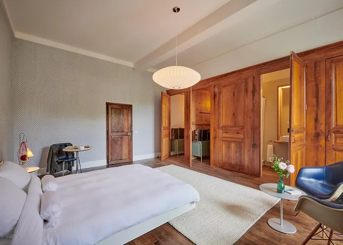 Nocleg ze śniadaniem Chateau De Sibra Lagarde (Ariege)