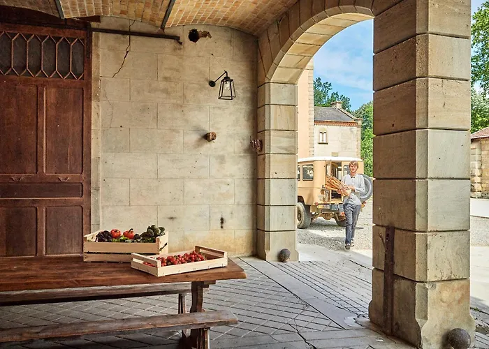 Chateau De Sibra 3* Lagarde (Ariege)