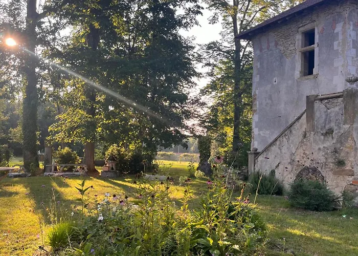 Chateau De Sibra Frühstückspension Lagarde (Ariege)